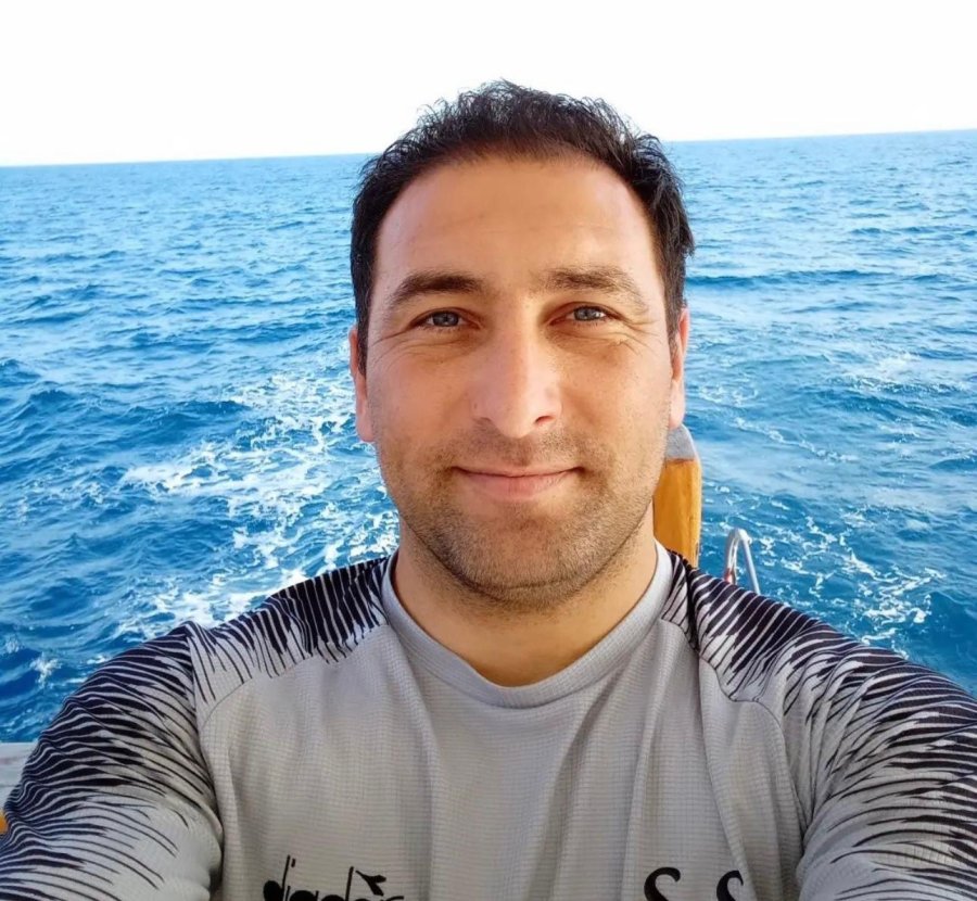 Futbol Antrenörü Samet Özcan, Halı Saha Maçı Sonrası Fenalaşıp Hayatını Kaybetti