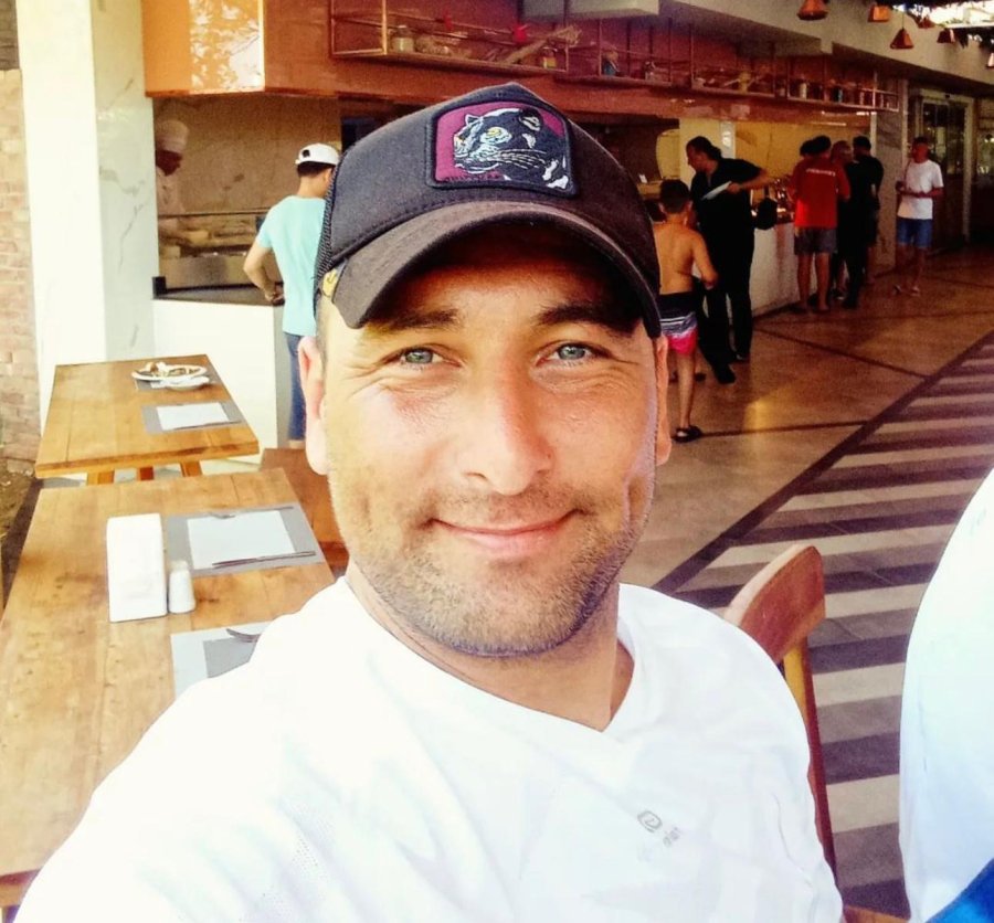 Futbol Antrenörü Samet Özcan, Halı Saha Maçı Sonrası Fenalaşıp Hayatını Kaybetti