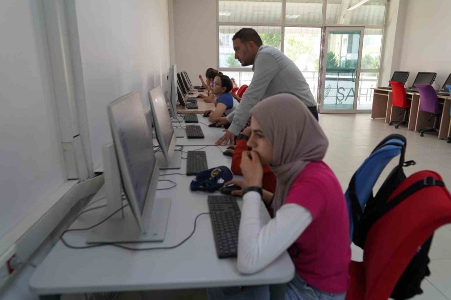 Melikgazi’de Yaz Kursları Cıvıl Cıvıl