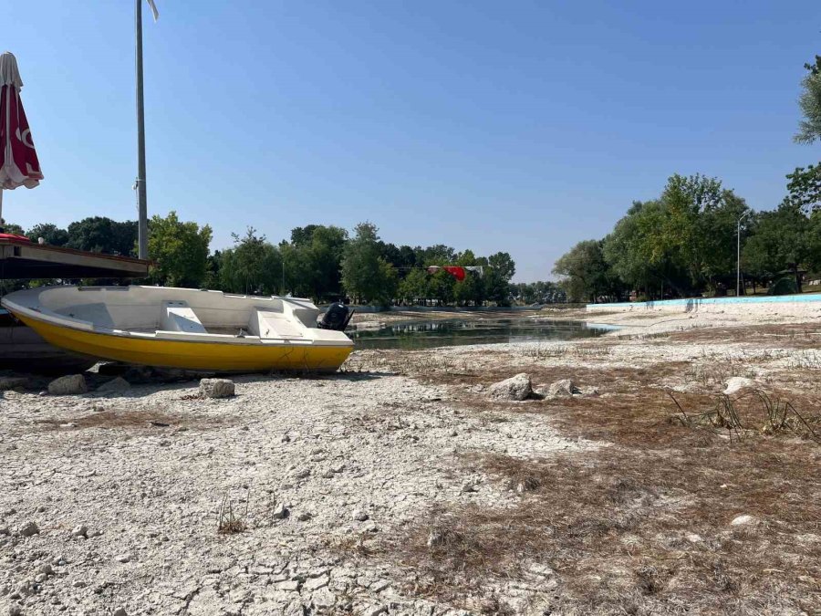 Sakarya Nehri’nin Doğduğu Sakaryabaşı’nda Sular Çekildi