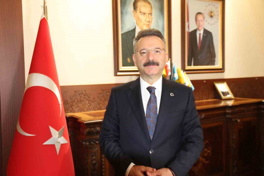 Vali Aksoy: “sayın Cumhurbaşkanımızın Çağrısıyla Halk Sokaklara İnerek Milli İradeye Sahip Çıktı”