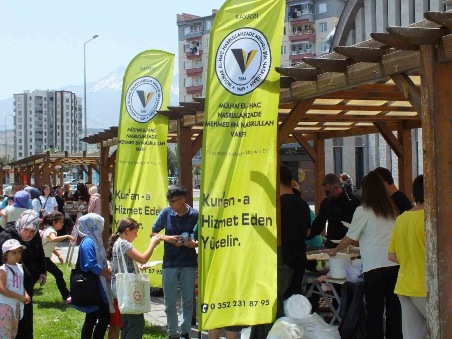 Nasrullahzade Vakfı Çocukların Yüzünü Güldürüyor