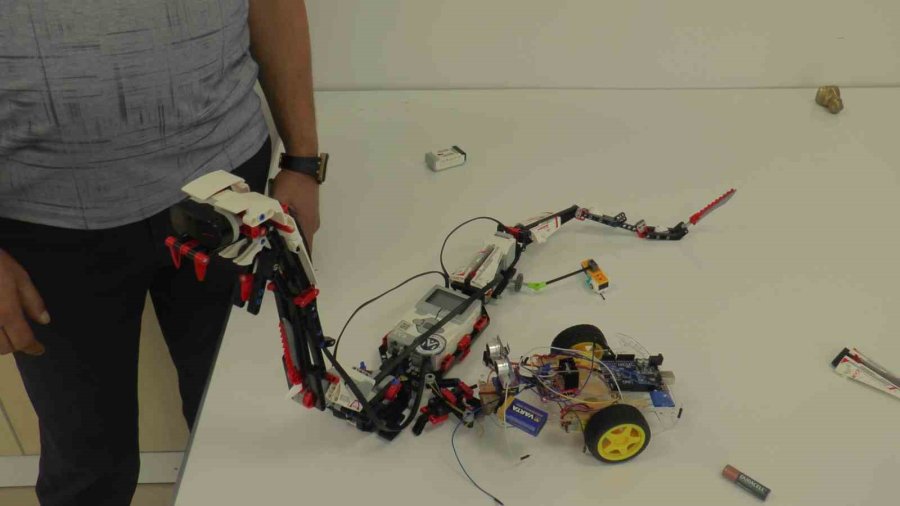 Geleceğin ‘bayraktarları’ Bu Merkezde Yetişiyor