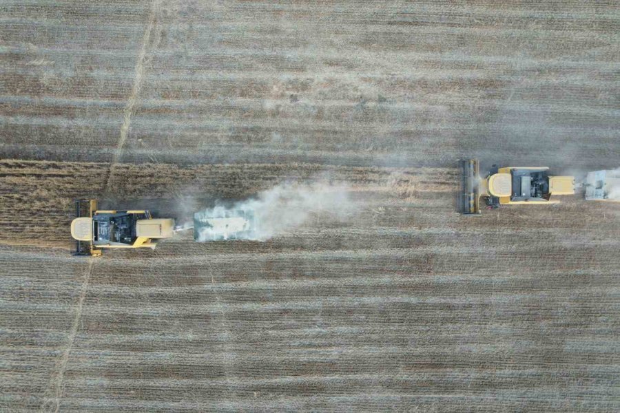 Tomarza’da Ekmeklik Buğday Hasadı Tüm Hızıyla Sürüyor