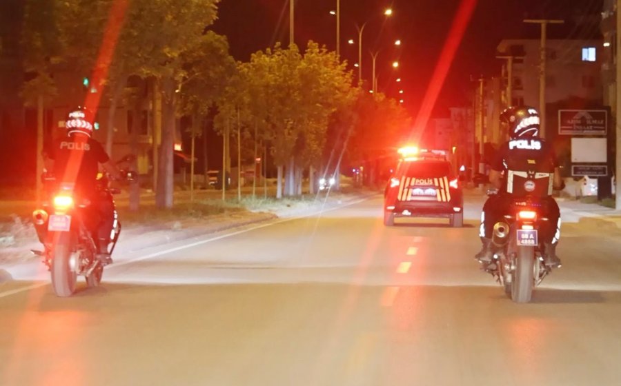 Aksaray’da Film Sahnelerini Aratmayan Polis-şüpheli Kovalamacası Kamerada