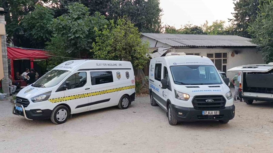 86 Yaşındaki Kimsesiz Adam Virane Yapıdaki Kanepede Ölü Bulundu