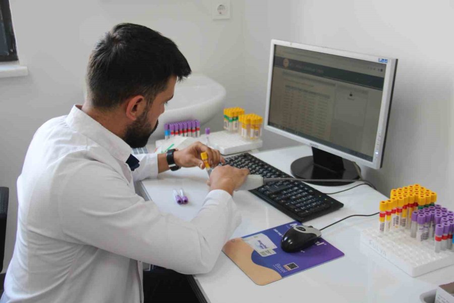 Aile Sağlığı Merkezleri Hem Hayat Kurtarıyor, Hem Hastanelerin Yükünü Azaltıyor