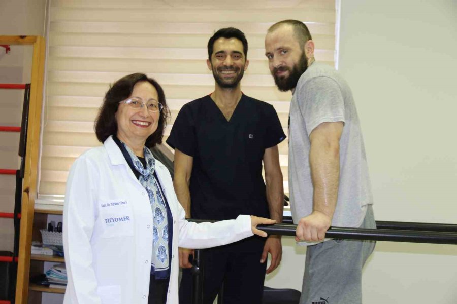 İngiltere’de Kaybettiği Yürüme Kabiliyetini Eskişehir’de Kazanmaya Başladı