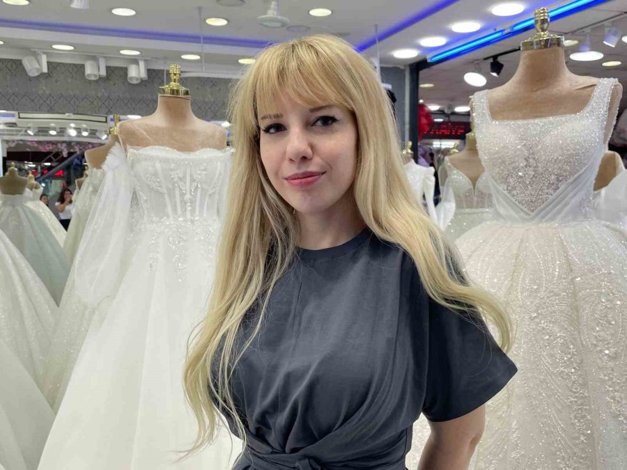 Düğün Sezonu Hareketlenince Gelinlik Satışları Da Arttı