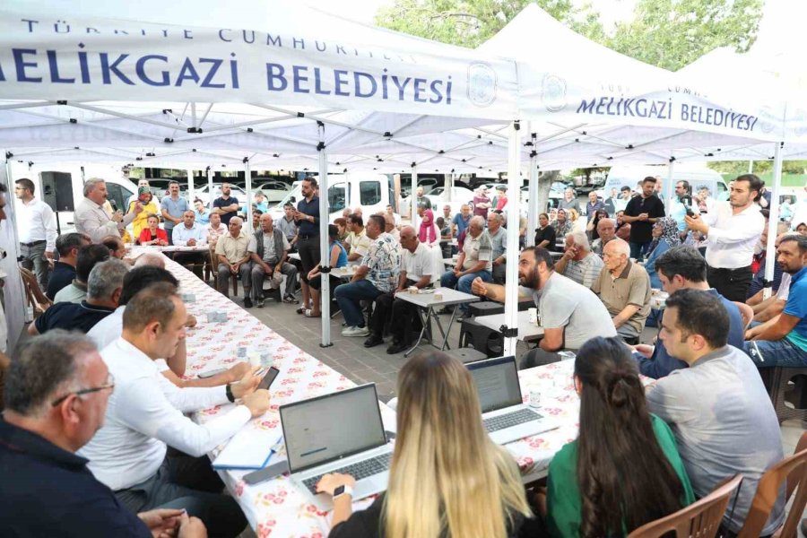 ’mobil Başkan’ Aydınlıkevler’e Yeni Proje Müjdeleriyle Gitti