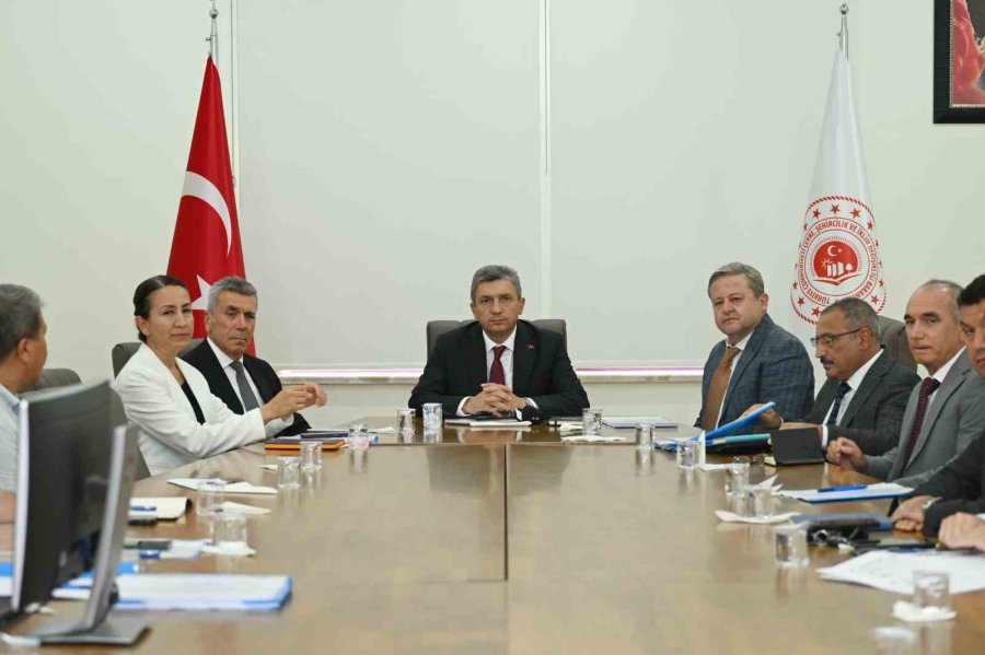 Vali Şahin: "kaçak Yapı Ve İşgallere İzin Vermeyeceğiz"