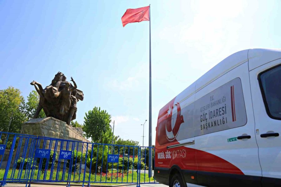 Antalya’da İkamet İzni Olan Her 4 Yabancıdan 1’i Rusya Federasyonu Vatandaşı