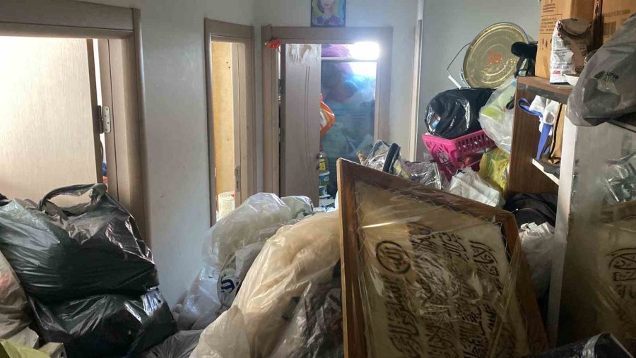 Geçen Yıl 50 Ton Çöpten Arındırılan Evden 30 Ton Daha Atık Çıktı