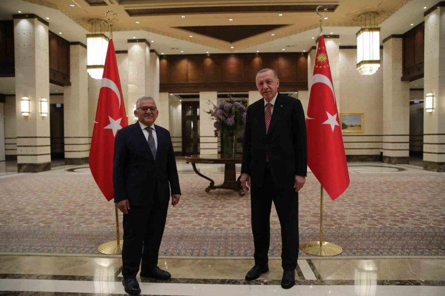 Büyükkılıç’tan Ak Parti’nin 23’üncü Kuruluş Yıldönümü Mesajı