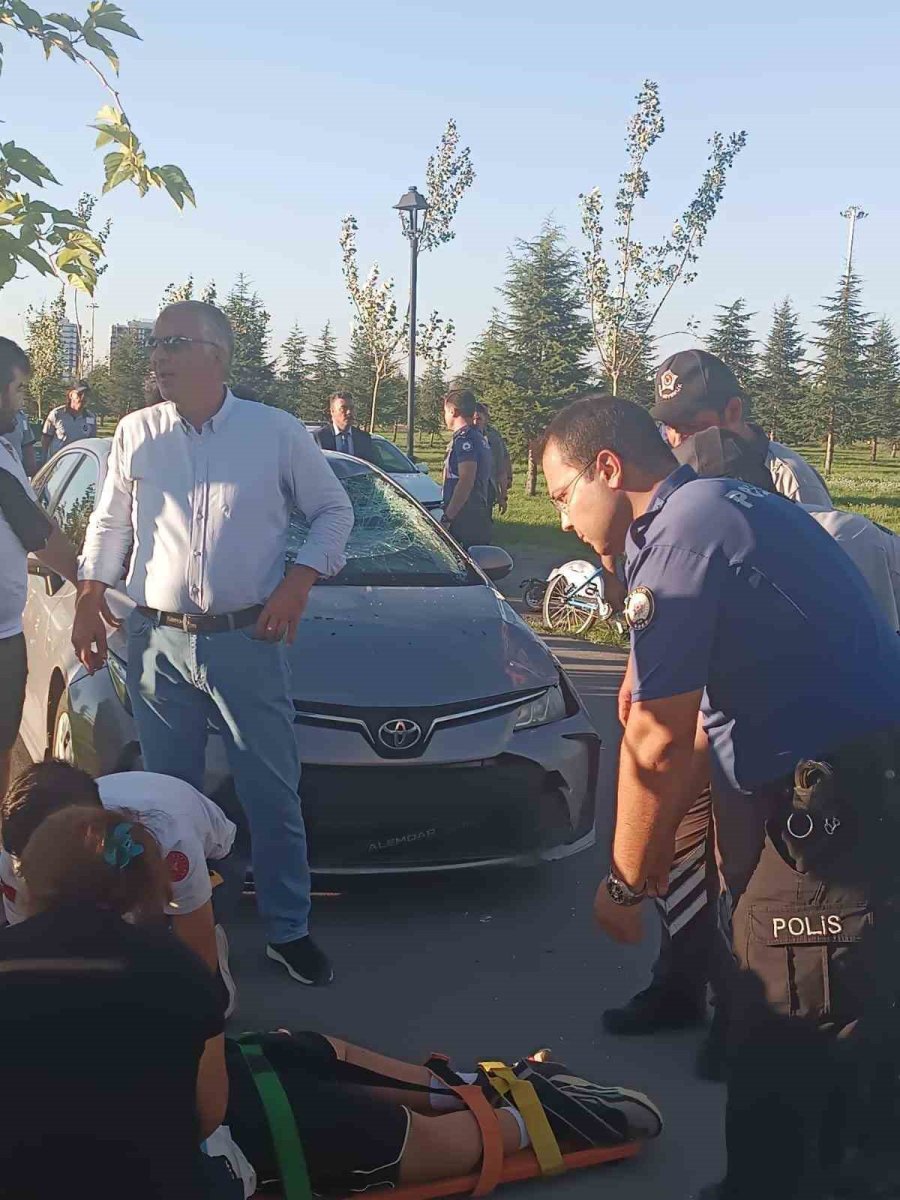 Otomobilin Çarptığı Çocuk Ağır Yaralandı