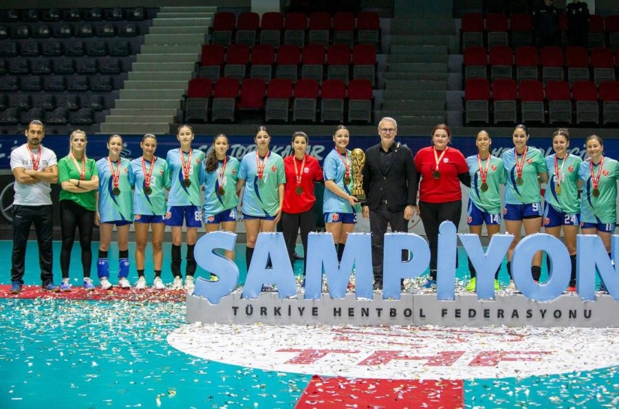 Kepezli 15 Yaşındaki Gazil’in Avrupa Deneyimi