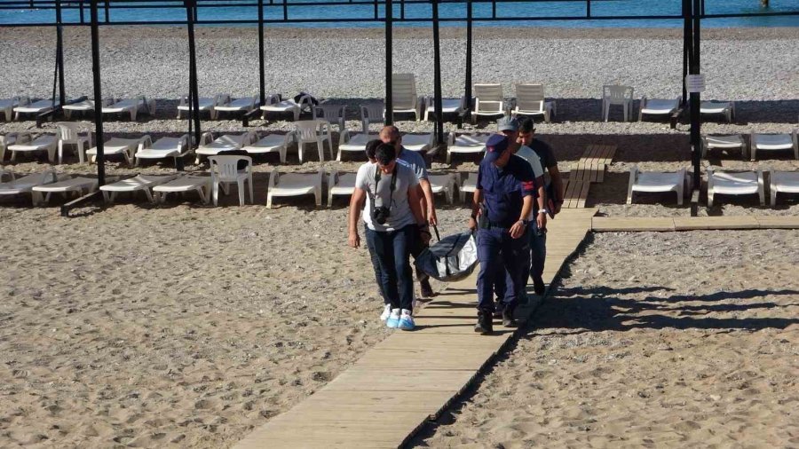 Sahilde 19 Yaşındaki Gencin Cansız Bedeni Bulundu