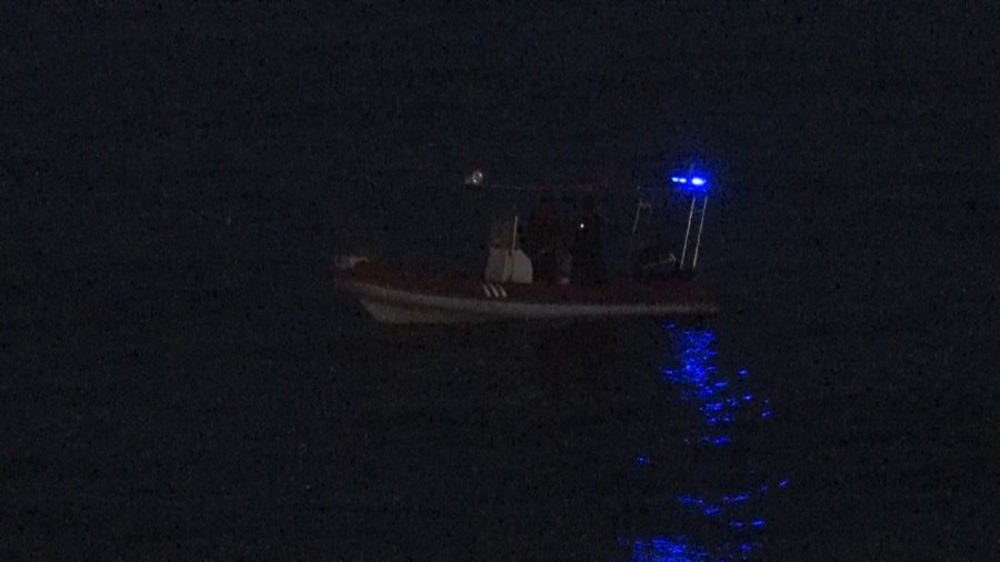 Antalya’da Tatilci Ailenin Teknesi Battı: 4 Kişi Yüzerek Kıyıya Çıktı