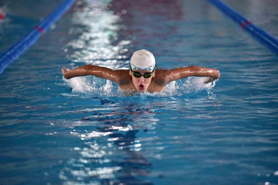 Erciyes Yüksek İrtifa Kamp Merkezi, Beyzbol 5 Milli Takımını Ağırlıyor