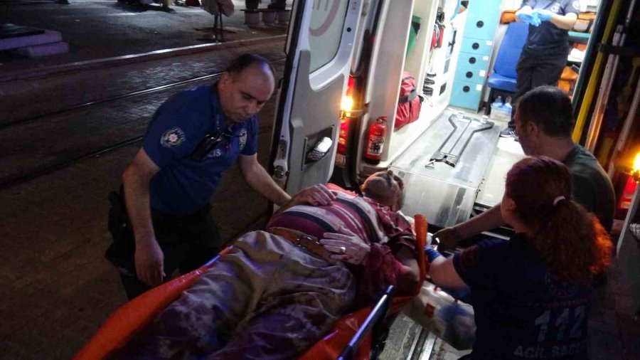 Arbede Sırasında Elindeki Silahtan Çıkan Kurşunla Kendini Yaraladı