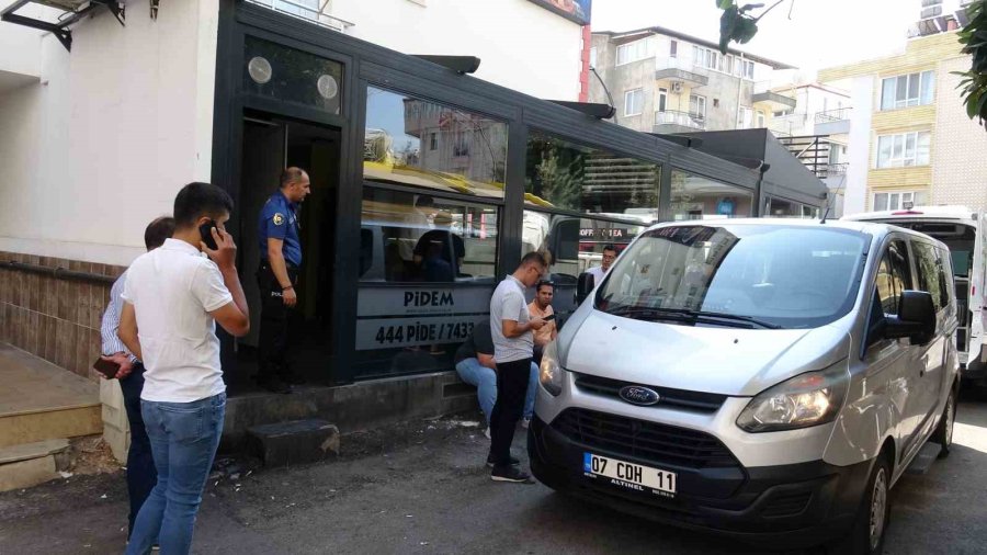 Aşçı Çalıştığı Mutfakta Kanlar İçerisinde Bulundu