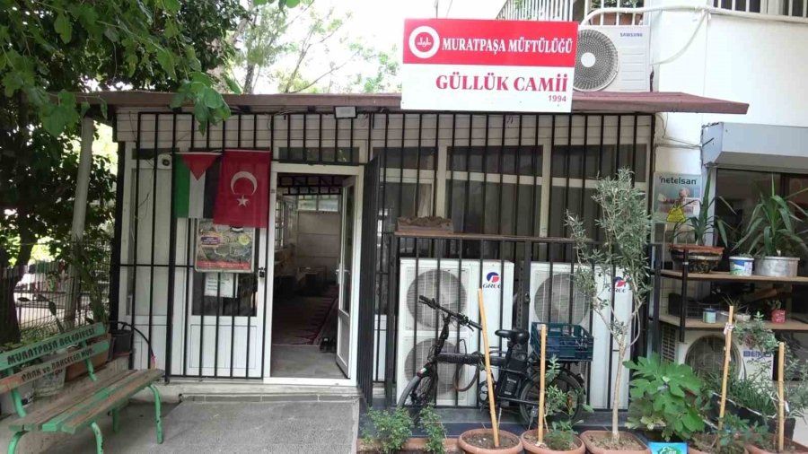 Camide Çalacak Bir Şey Bulamayınca Güvenlik Kamera Sistemini Çaldı