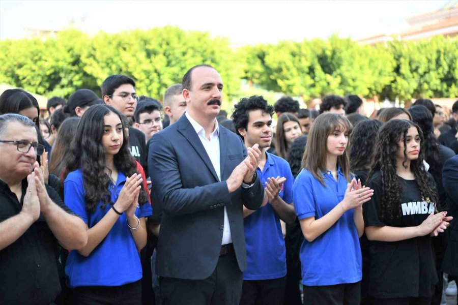 Konyaaltı’nda İlk Ders Zilini Başkan Kotan Çaldı