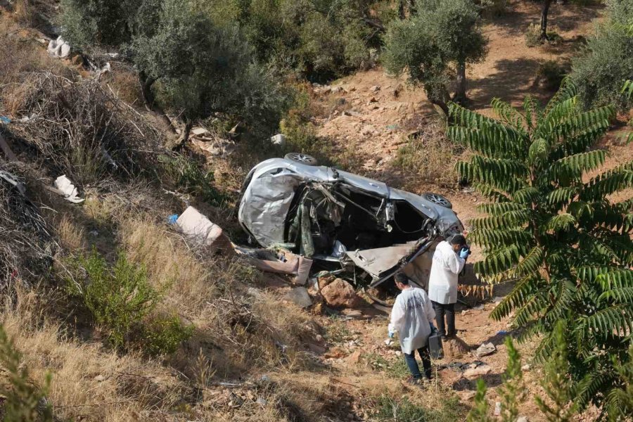 Takla Atan Araçtaki Sürücü, Kendisini Kurtarmak İsteyenlerden Helallik İstedikten Sonra Hayatını Kaybetti