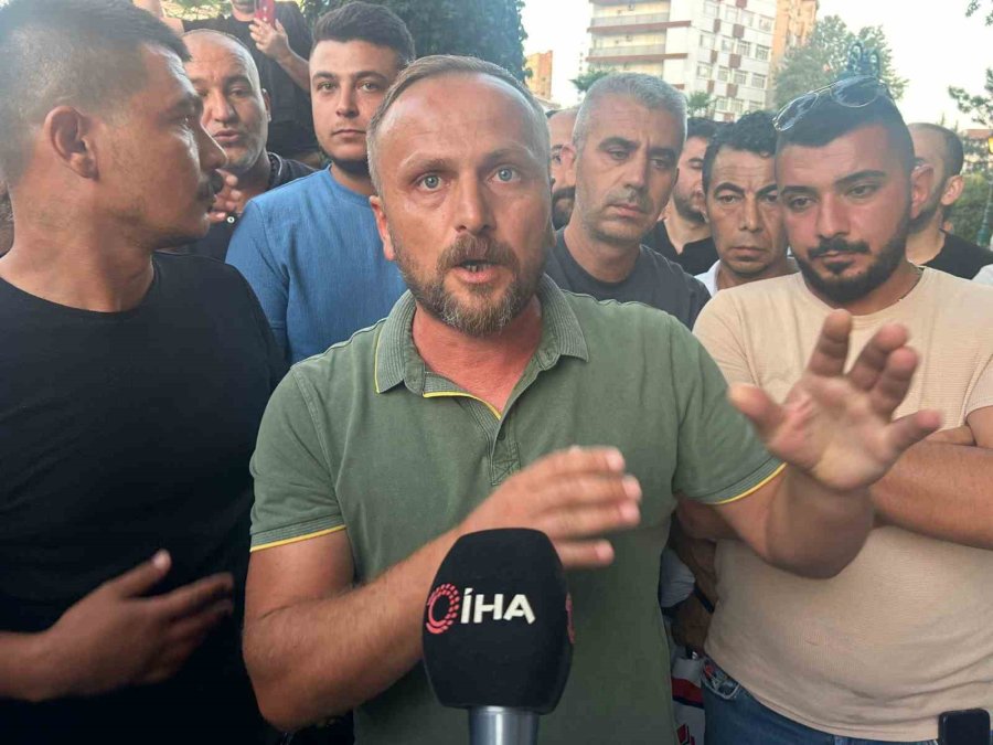 Eskişehir’de İşçilerden Belediye İle Sendikaya Toplu İş Sözleşmesi Tepkisi