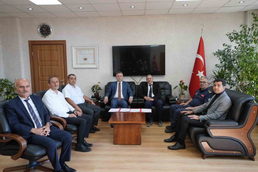 Büyükşehir Ve İl Milli Eğitim Müdürlüğü’nden İtfaiyecilik Bölümü Öğrencilerine Destek