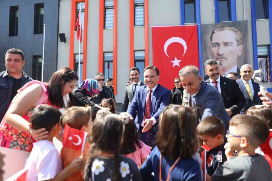 Vali Çiçek: “evlatlarımız Öğretmenlerine Sadece Ailelerinin Değil, Milletimizin Emanetidir”