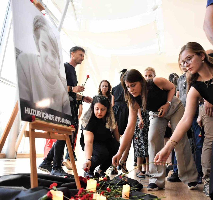 Konyaaltı Narin İçin Siyaha Büründü