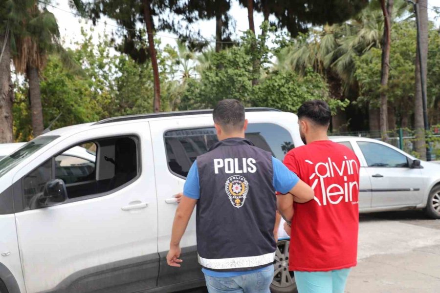 20 Şahsı Dolandırdığı Ve Şantaj Yaptığı Öne Sürülen İki Şüpheli Tutuklandı