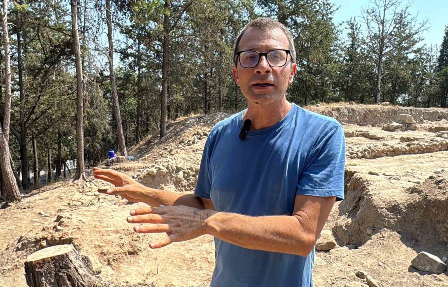 9 Bin Yıllık Höyükte Hitit Dönemi Sur İzlerine Rastlandı