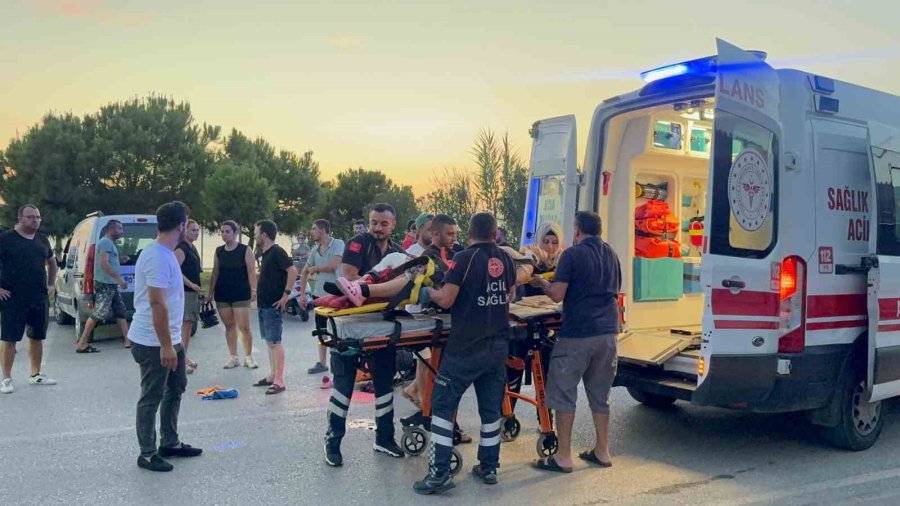 Alkollü Sürücünün Kullandığı Otomobil, Elektrikli Bisikletle Çarpıştı: 2 Yaralı