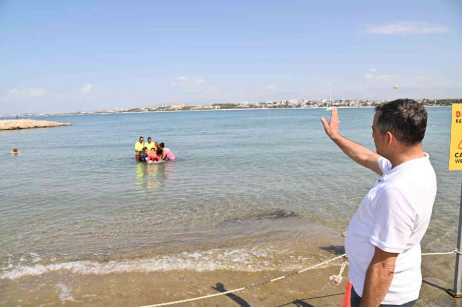 Manavgat Belediyesi Özel Gereksinimli Bireyi Denizle Buluşturdu