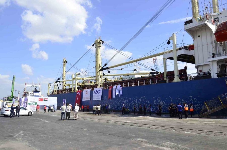 Yardım Malzemesi Taşıyan İkinci ’iyilik Gemisi’ Sudan’a Uğurlandı
