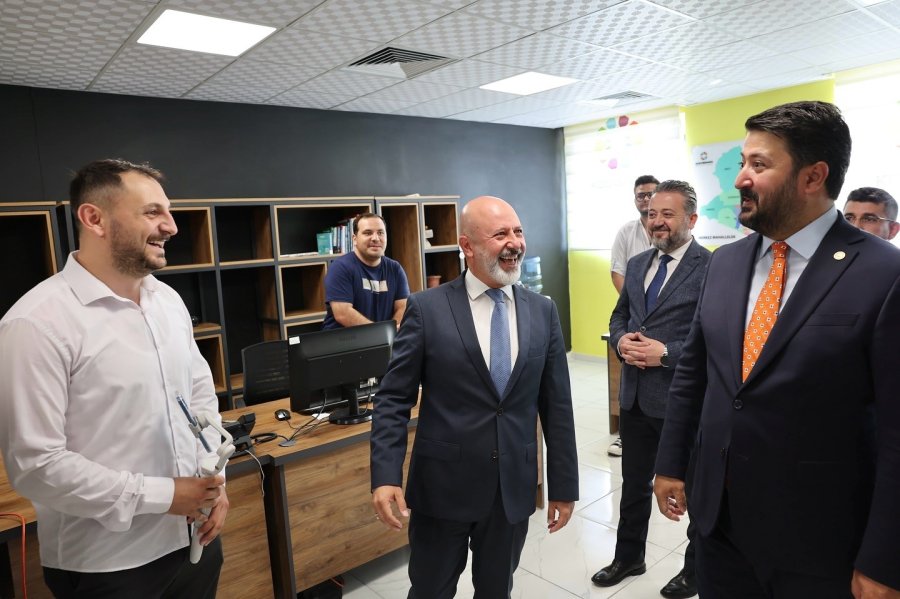 Başkan Çolakbayrakdar, Ak Parti Nevşehir Milletvekili Emre Çalışkan’ı Ağırladı