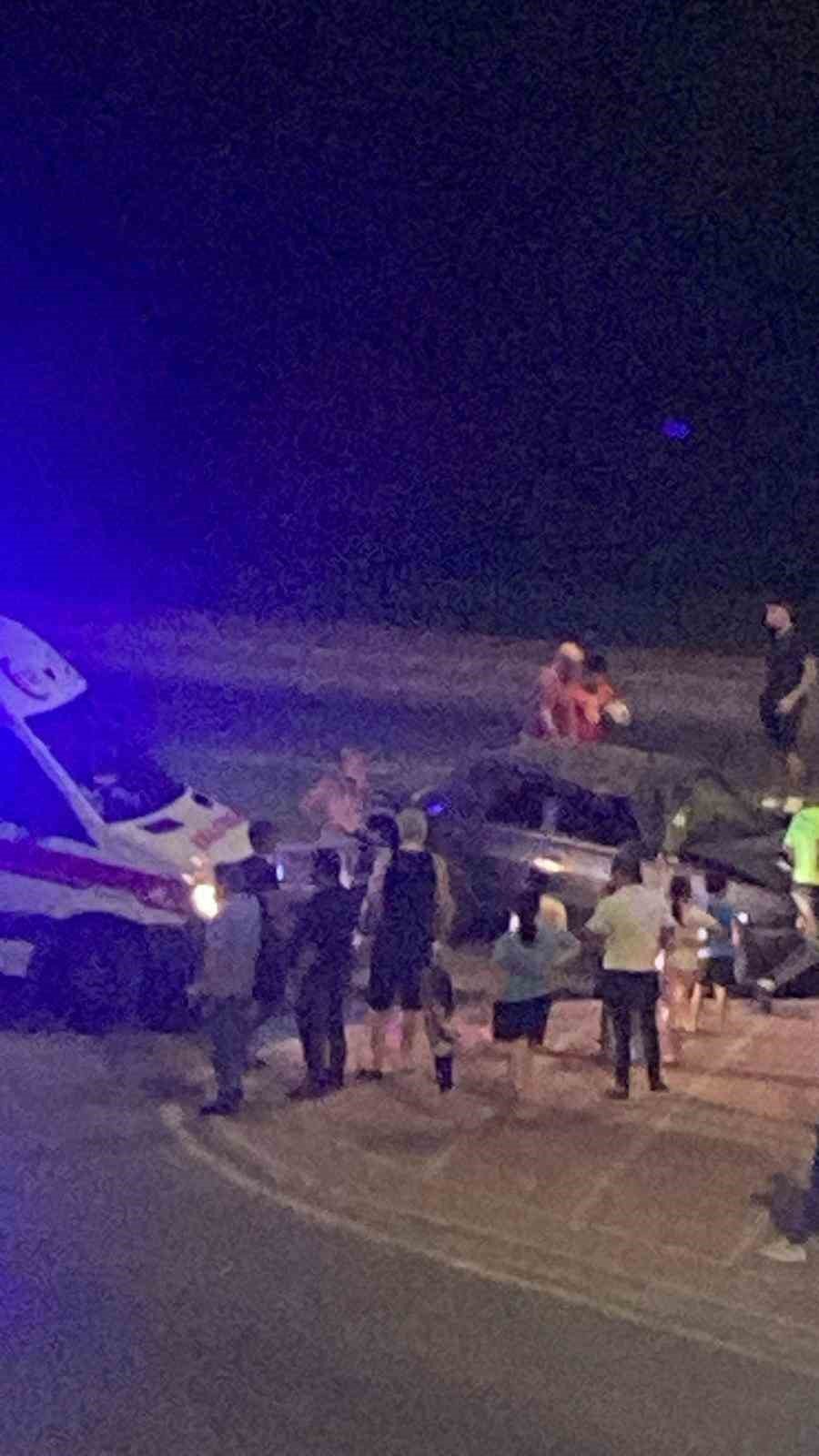 İş Yerine Tamir İçin Bırakılan Motosikleti Kaçırdı, Otomobile Çarpıp Kaçtı