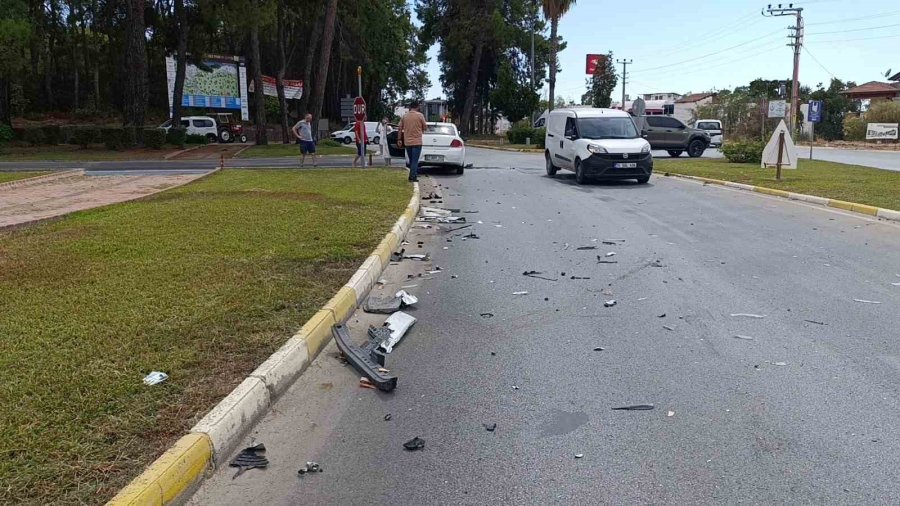 Hurdaya Dönen Araçtan Yara Almadan Kurtuldu