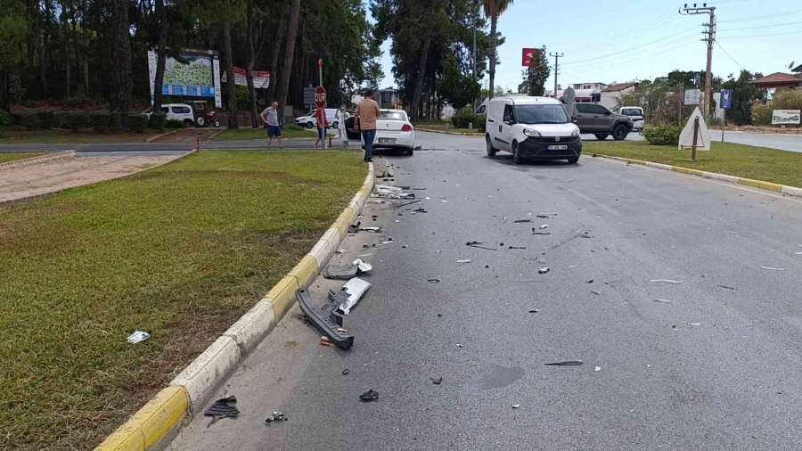 Hurdaya Dönen Araçtan Yara Almadan Kurtuldu