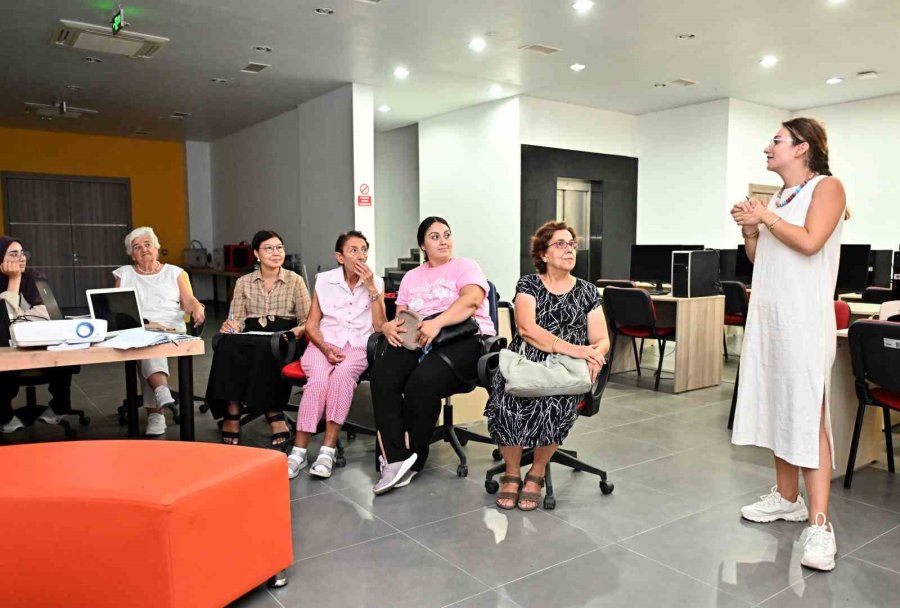 Alzheimer Farkındalık Günü’nde Demansı Deneyimlediler