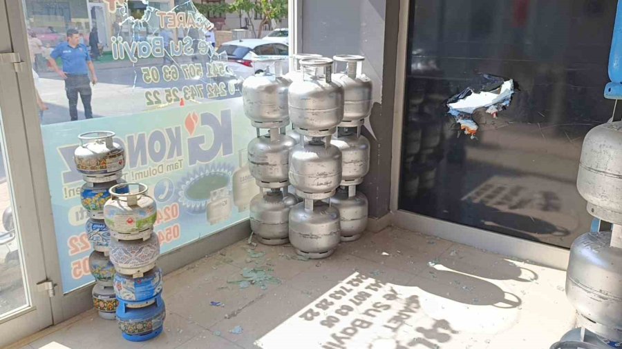 Tüp Bayiini Pompalı Tüfekle Taradı, Korku Dolu Anlar Yaşattı