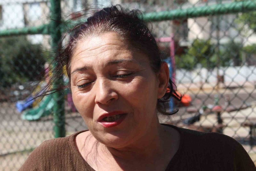 Basketbol Oynarken Kolu Tele Takılan Küçük Kız Kanlar İçinde Kaldı