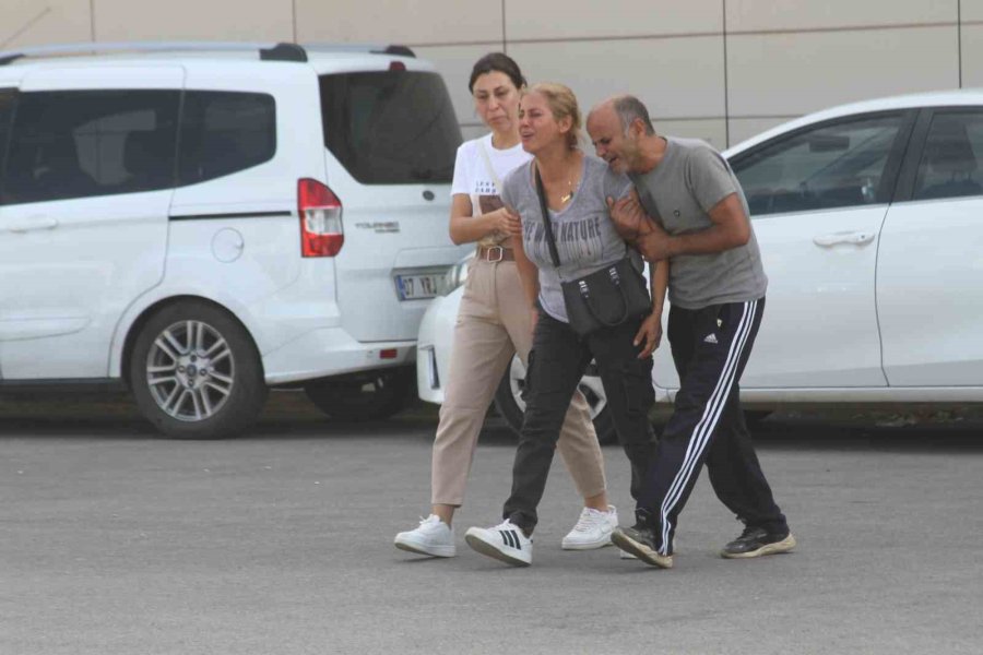 Kazada Ölen Hemşire Kızının Cenazesini Alan Anne Yürekleri Dağladı: "yükümü Aldım Gidiyorum"