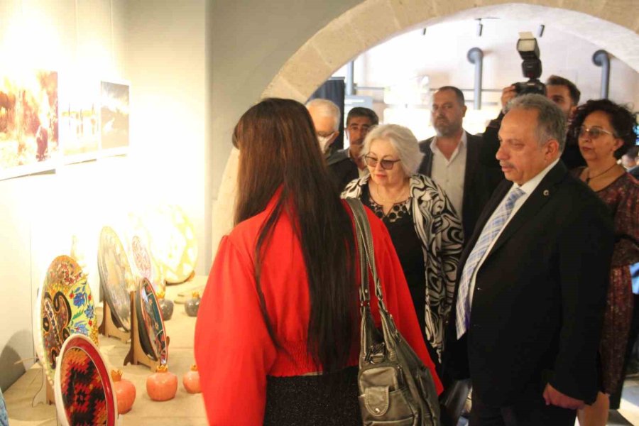 Talas’ta Geleneksel Çini Sanatları Sergisi Açıldı