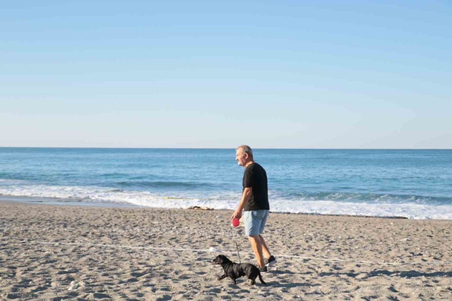 Alanya’da 20 Yaşındaki Gencin Cansız Bedeni Kıyıya Vurdu
