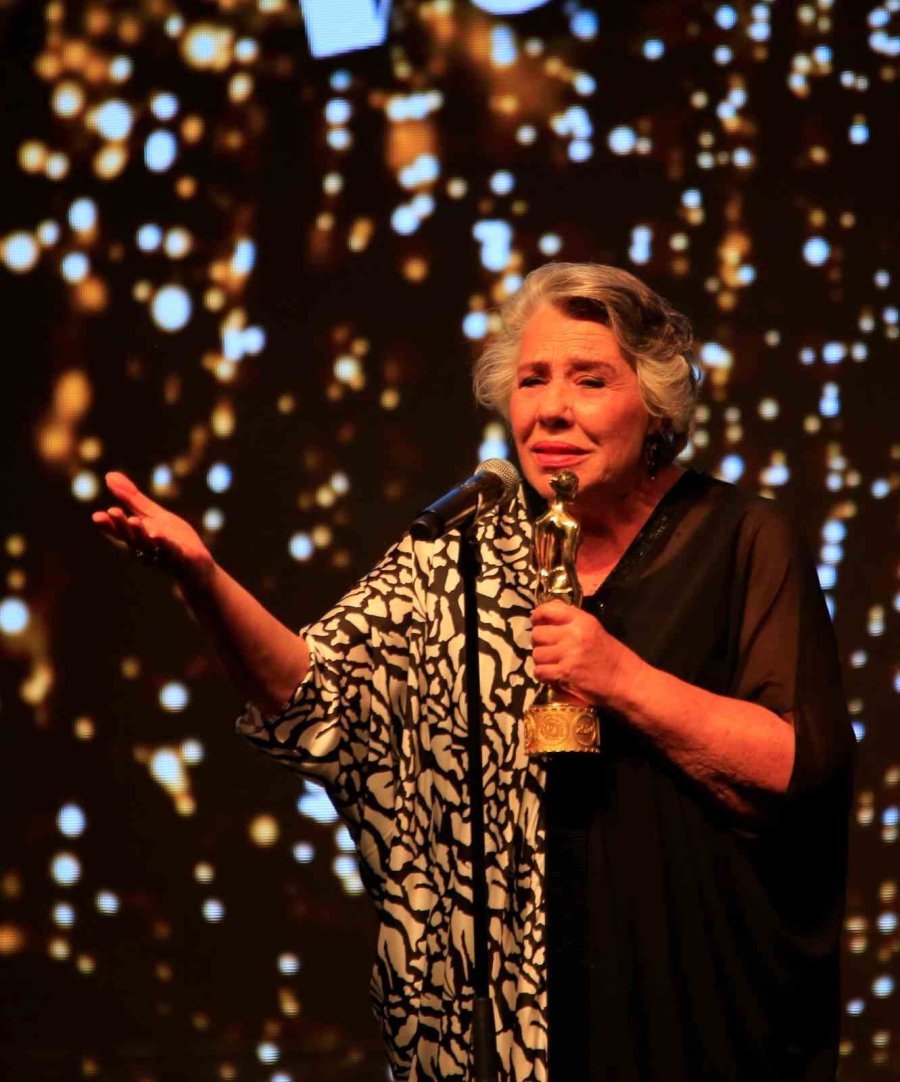 Altın Portakal’da Açılış Galası Yapıldı