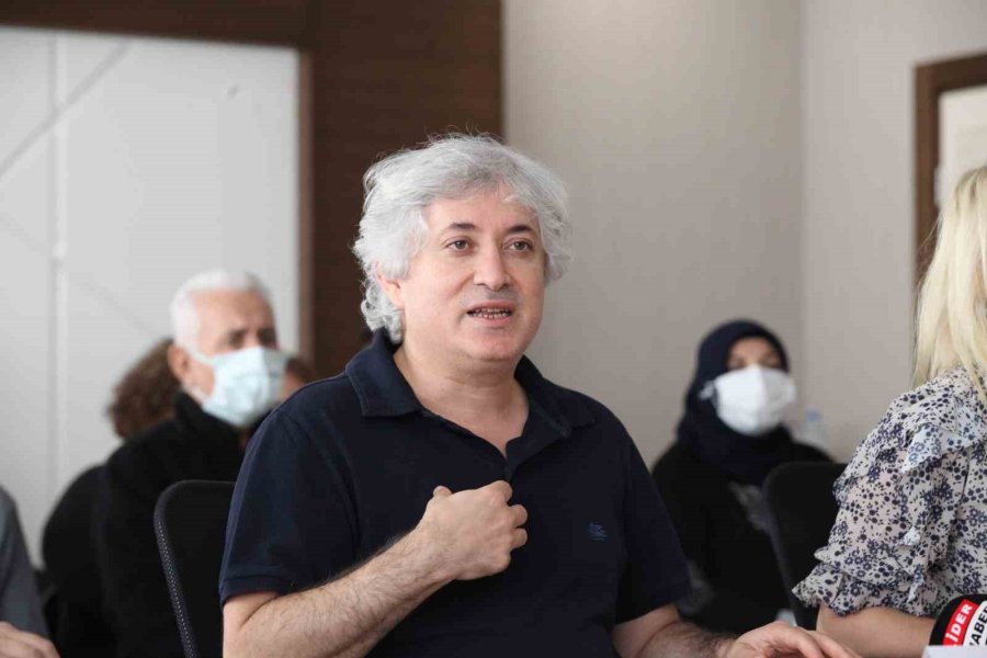 Dört Ameliyathanede Eş Zamanlı Yapılan Operasyonlarla 8 Hayat Birbirine Çapraz Bağlandı