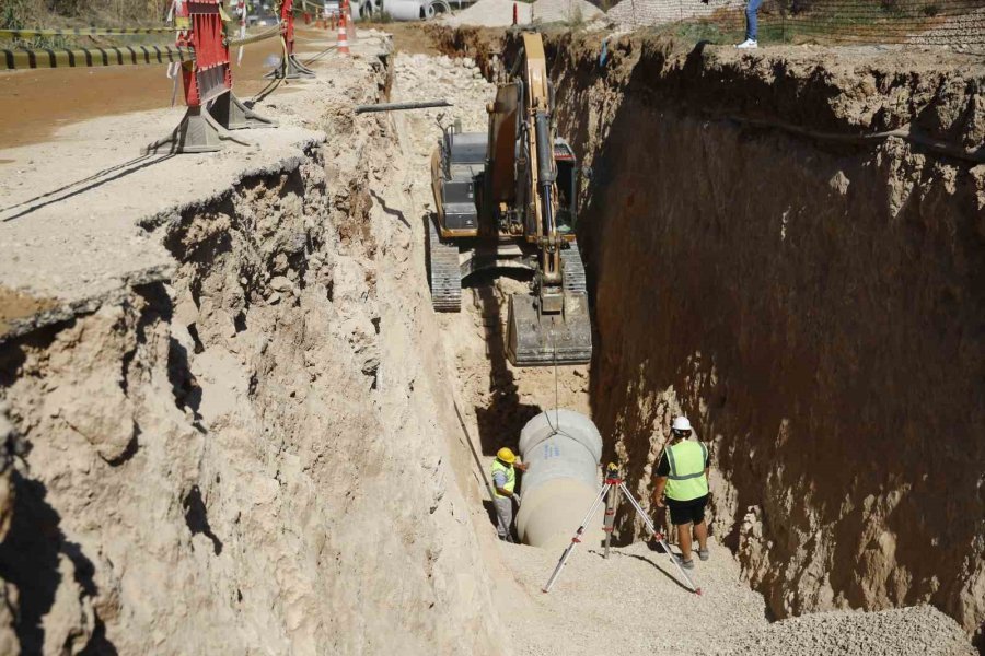 Büyükşehir’den Aksu’da 185 Milyonluk Altyapı Çalışması